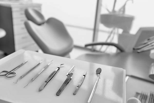 wisdom tooth extraction tools
